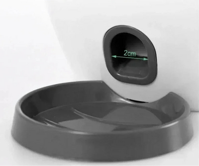Lanceur de balle et distributeur de nourriture pour chat et chien